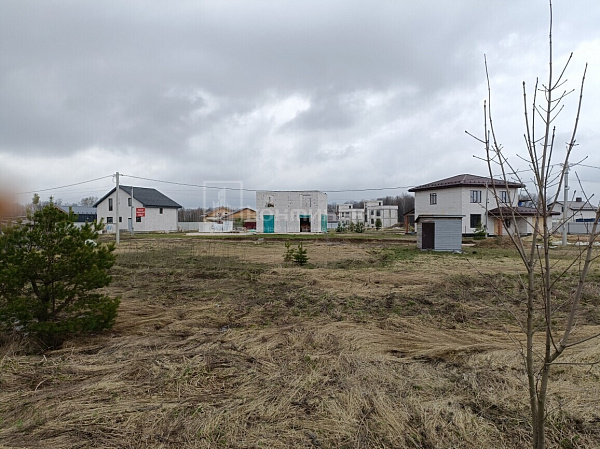 Уварово д.: участок 4 соток