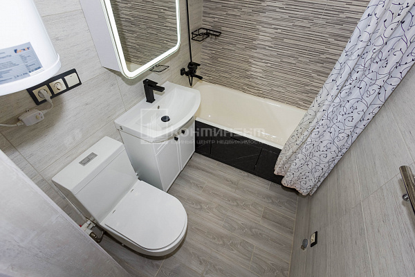 2-к квартира, 42.8 кв.м.